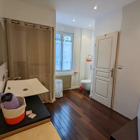 Charmante Maison Front De Et Centre Apartmán *